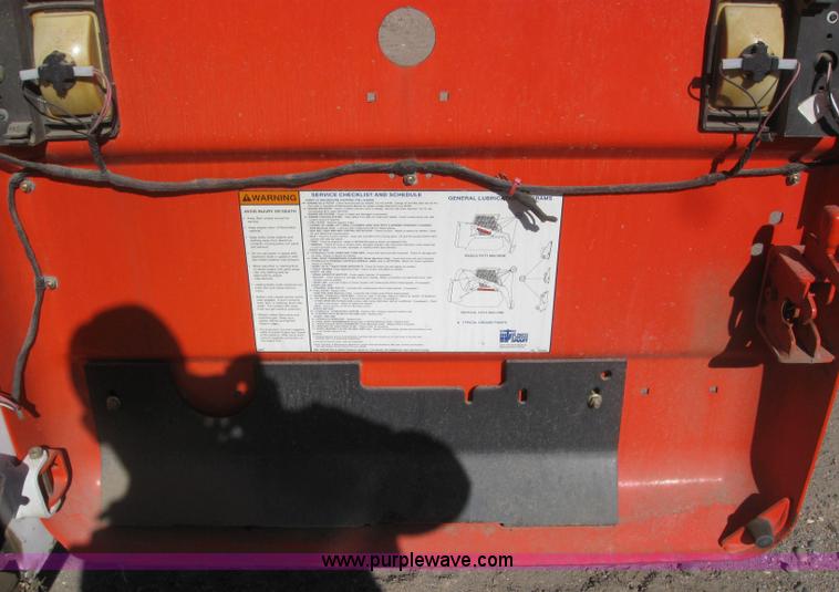 image for item 3101 2006 Bobcat S300 skid steer