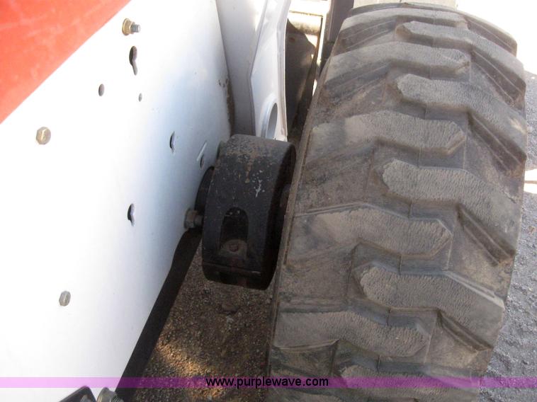 image for item 3101 2006 Bobcat S300 skid steer