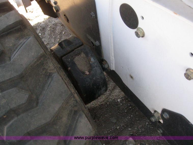 image for item 3101 2006 Bobcat S300 skid steer