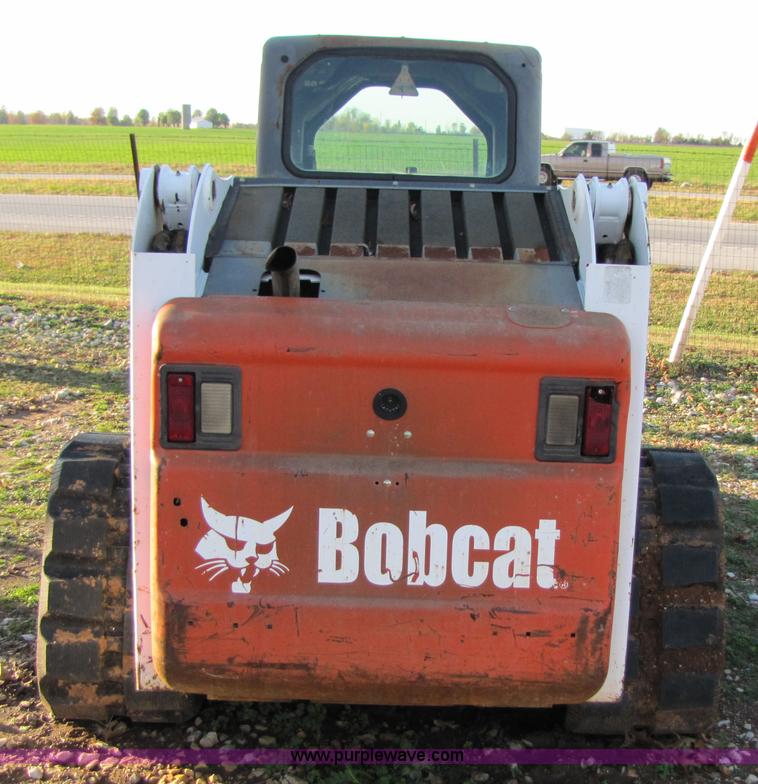 image for item 3537 2003 Bobcat T250 skid steer