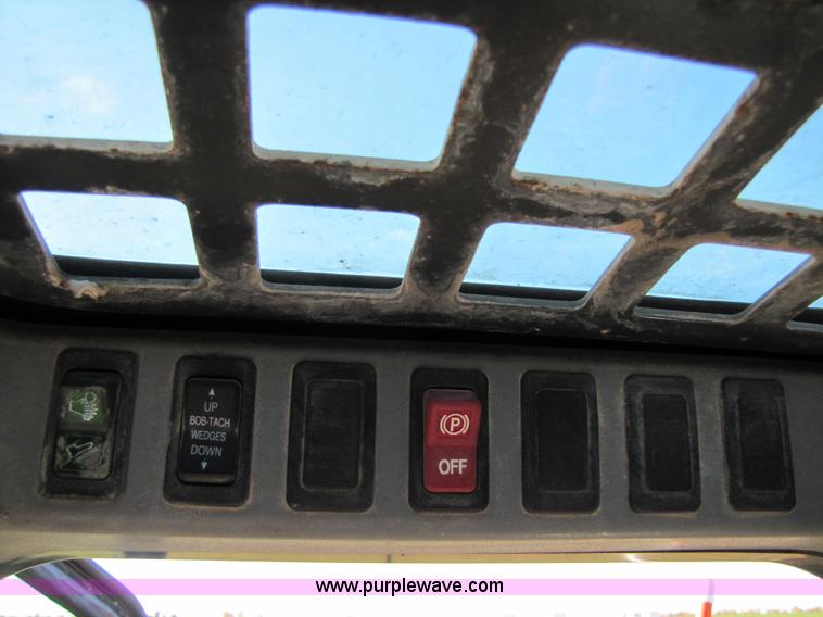 image for item 3537 2003 Bobcat T250 skid steer