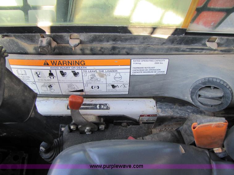 image for item 3537 2003 Bobcat T250 skid steer