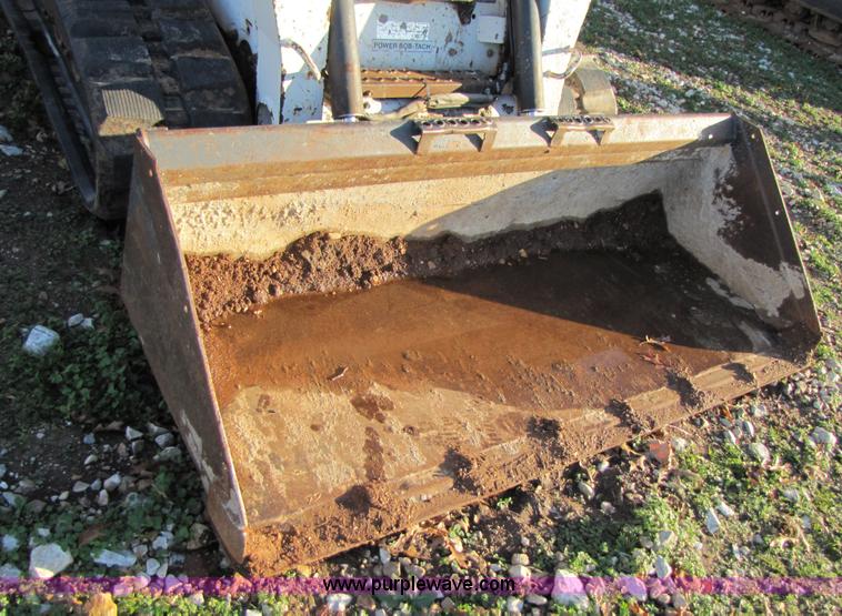 image for item 3537 2003 Bobcat T250 skid steer
