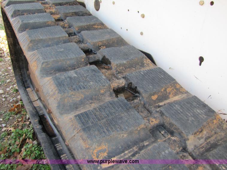 image for item 3537 2003 Bobcat T250 skid steer