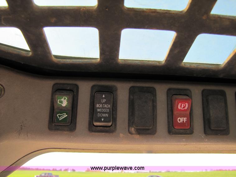 image for item 3540 2003 Bobcat T200 skid steer