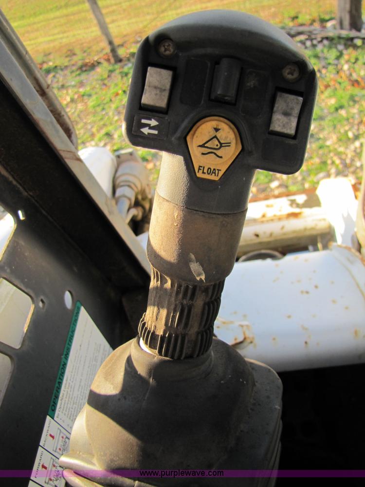 image for item 3540 2003 Bobcat T200 skid steer