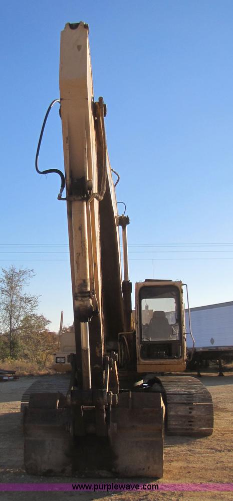 image for item 3556 1988 John Deere 790 D-LC excavator