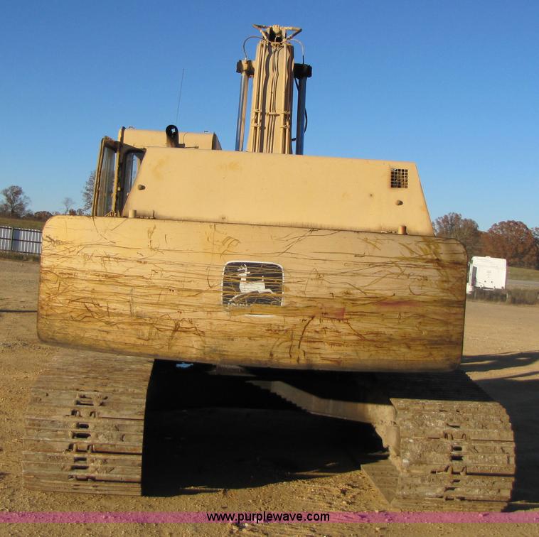 image for item 3556 1988 John Deere 790 D-LC excavator