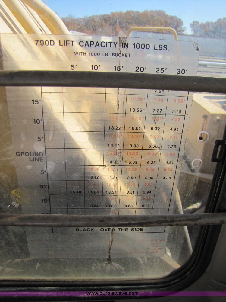 image for item 3556 1988 John Deere 790 D-LC excavator
