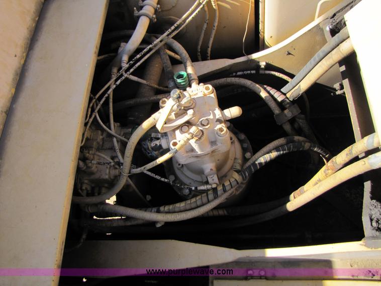 image for item 3556 1988 John Deere 790 D-LC excavator