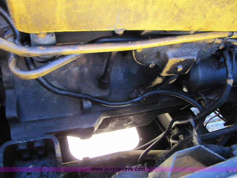 image for item 3556 1988 John Deere 790 D-LC excavator