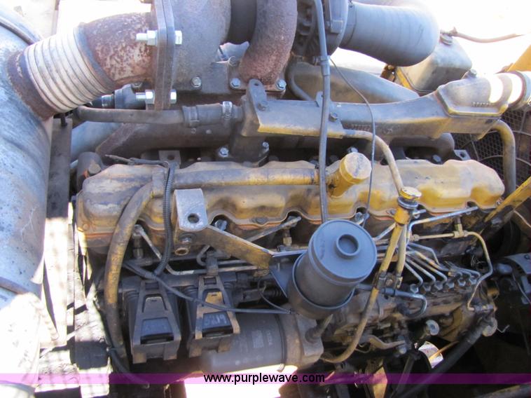 image for item 3556 1988 John Deere 790 D-LC excavator