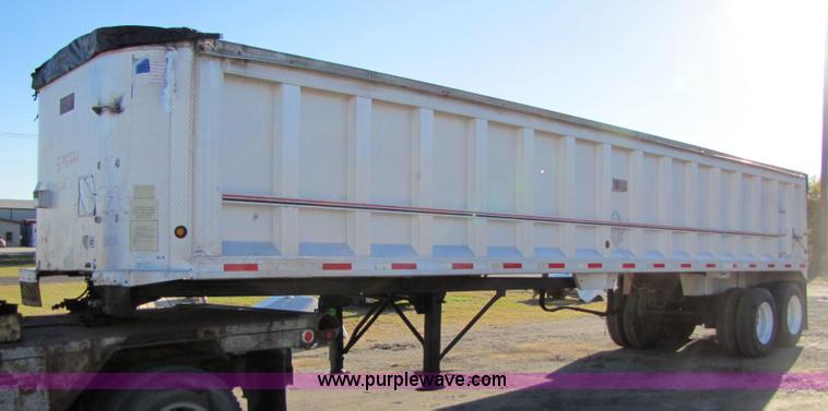 image for item 3593 1997 Travis 39' aluminum end dump trailer