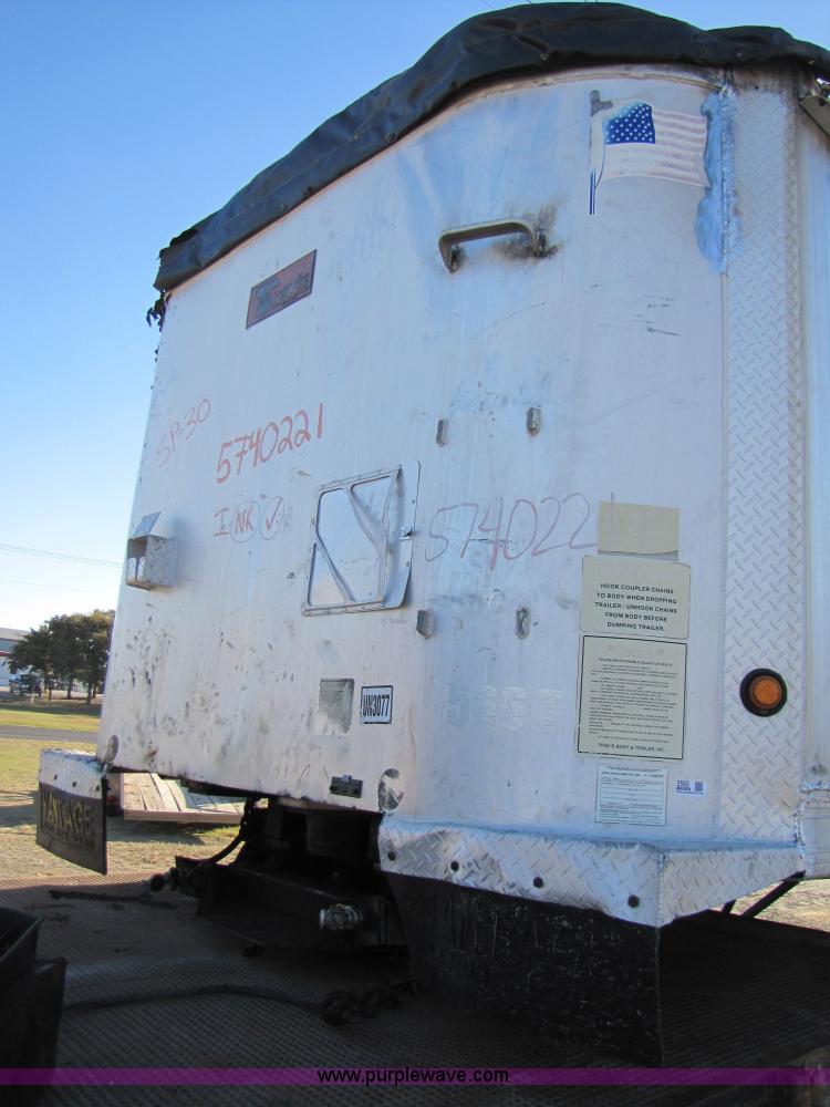 image for item 3593 1997 Travis 39' aluminum end dump trailer