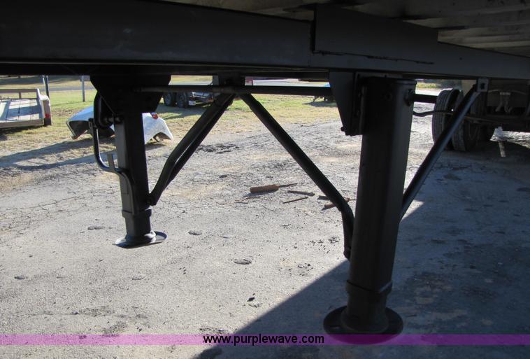 image for item 3593 1997 Travis 39' aluminum end dump trailer