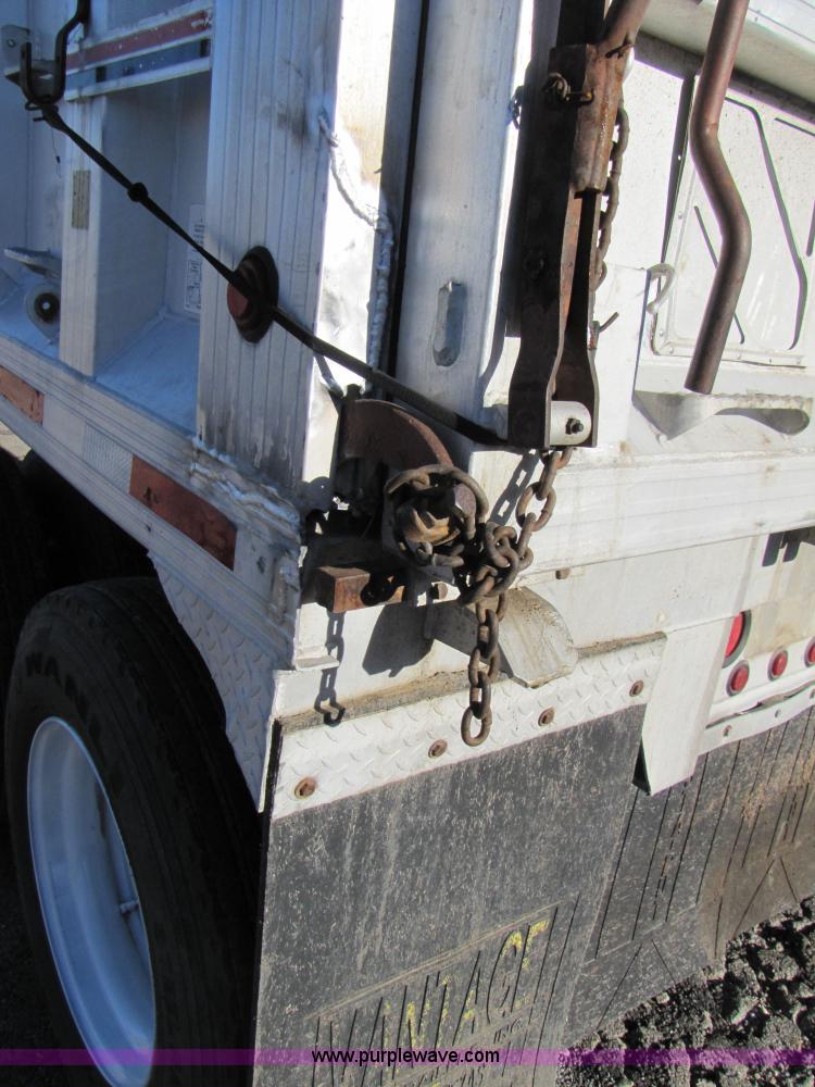 image for item 3593 1997 Travis 39' aluminum end dump trailer