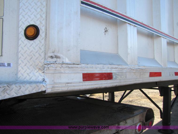 image for item 3593 1997 Travis 39' aluminum end dump trailer