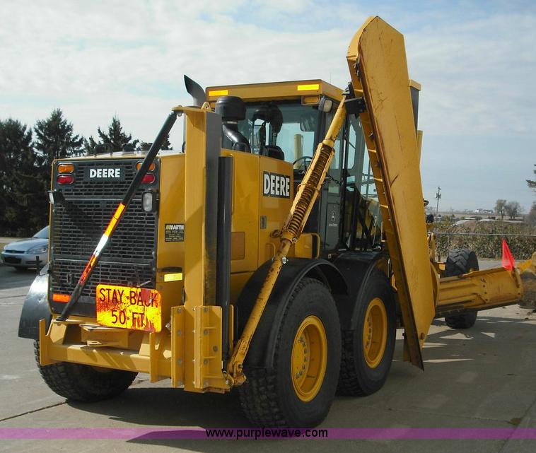 image for item 3643 2003 John Deere 770CH Series II motor grader