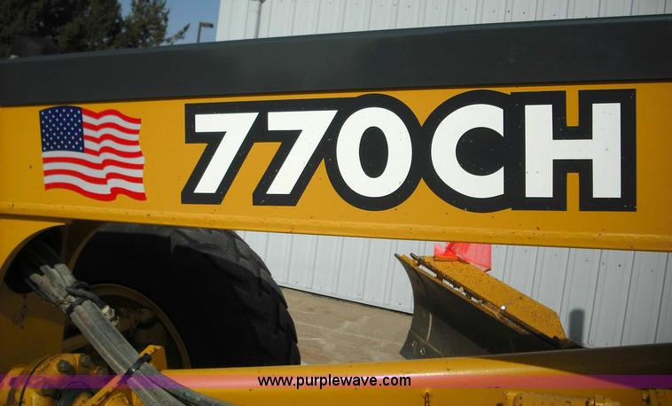 image for item 3643 2003 John Deere 770CH Series II motor grader