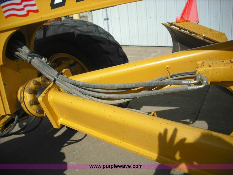 image for item 3643 2003 John Deere 770CH Series II motor grader