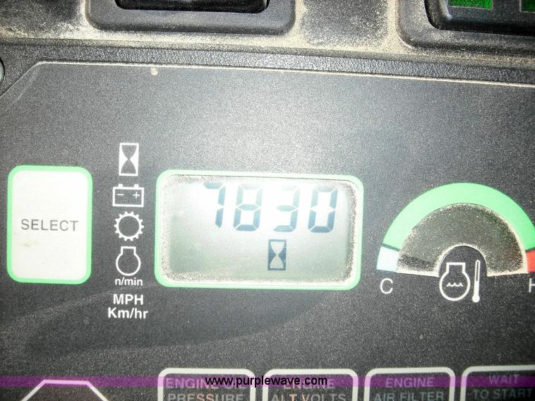 image for item 3643 2003 John Deere 770CH Series II motor grader