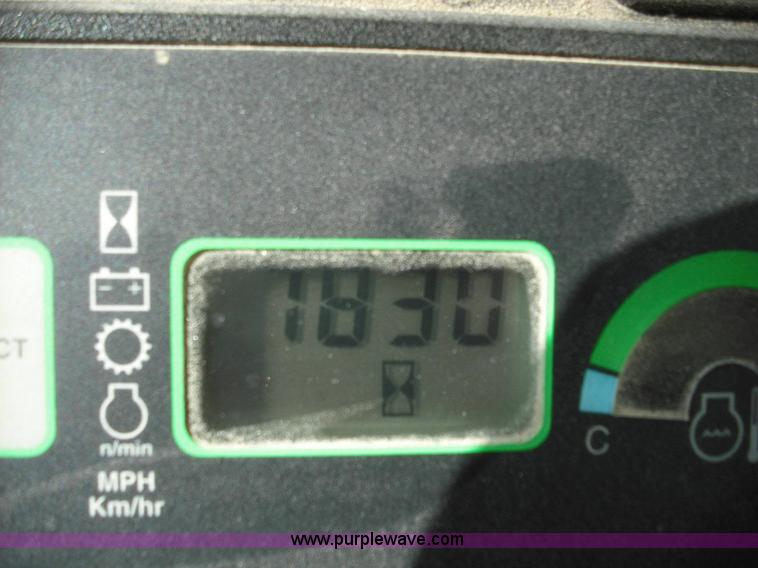 image for item 3643 2003 John Deere 770CH Series II motor grader