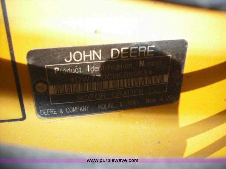 image for item 3643 2003 John Deere 770CH Series II motor grader