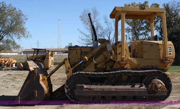 image for item 4675 1973 Caterpillar 951C track loader