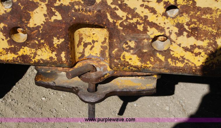 image for item 4675 1973 Caterpillar 951C track loader