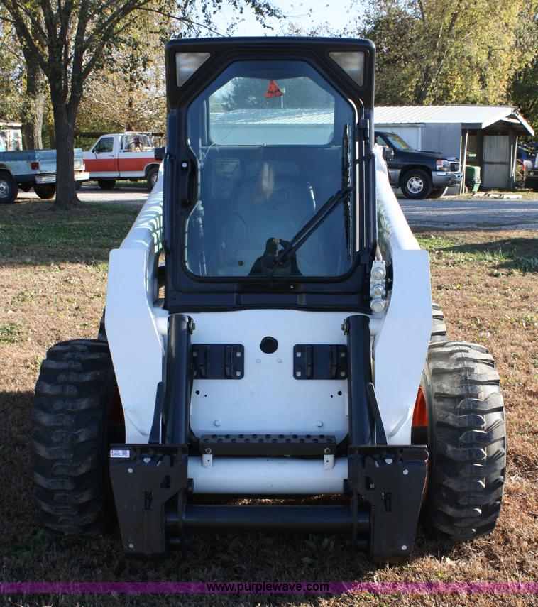image for item 4731 2007 Bobcat S220 skid steer