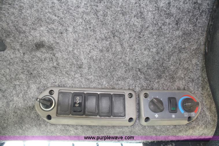 image for item 4731 2007 Bobcat S220 skid steer