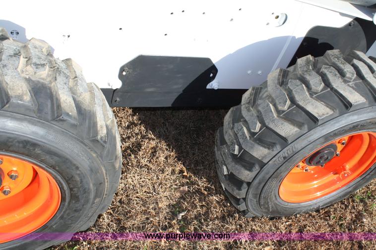 image for item 4731 2007 Bobcat S220 skid steer