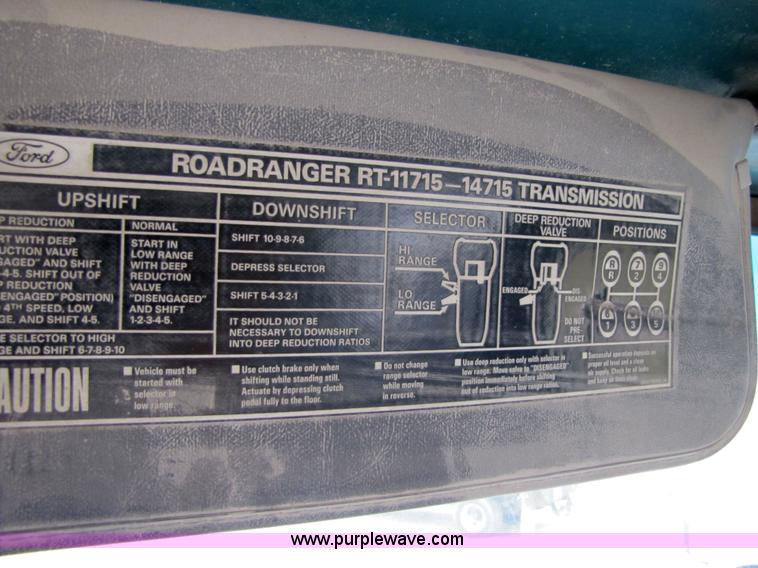 image for item 4761 1988 Ford LNT9000 semi truck