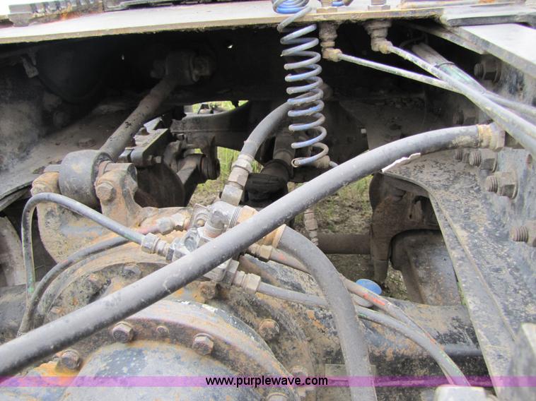 image for item 4761 1988 Ford LNT9000 semi truck