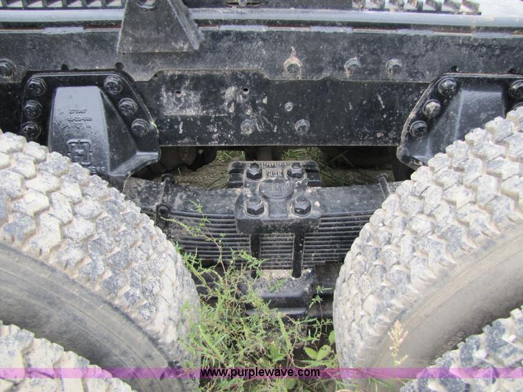 image for item 4761 1988 Ford LNT9000 semi truck