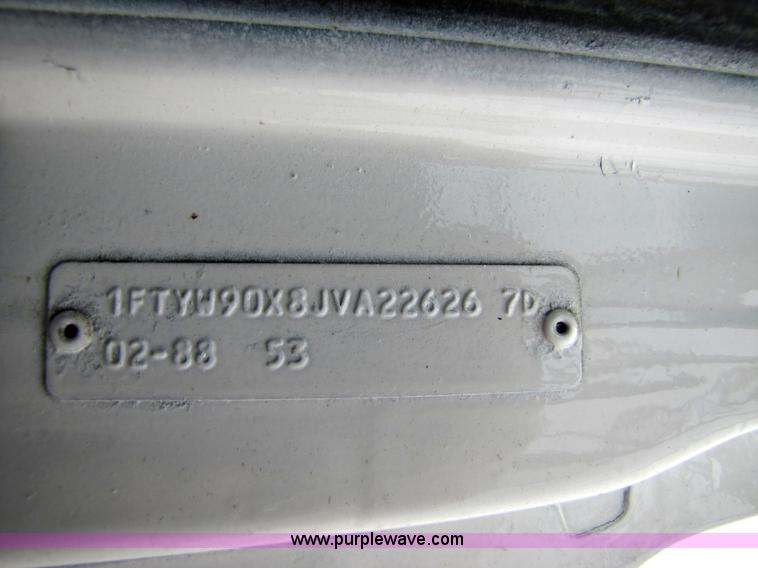 image for item 4761 1988 Ford LNT9000 semi truck