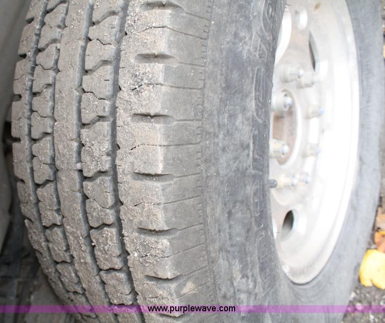 image for item 5027 2003 Chevrolet 1500HD crew-cab pickup