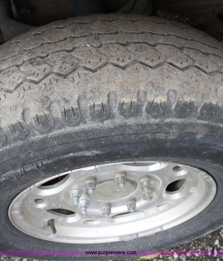 image for item 5027 2003 Chevrolet 1500HD crew-cab pickup