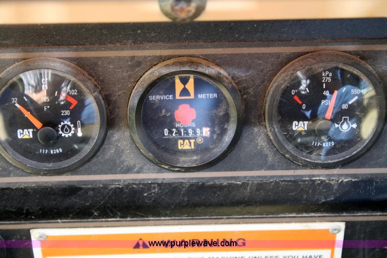 image for item 5028 2005 Caterpillar 939C track loader