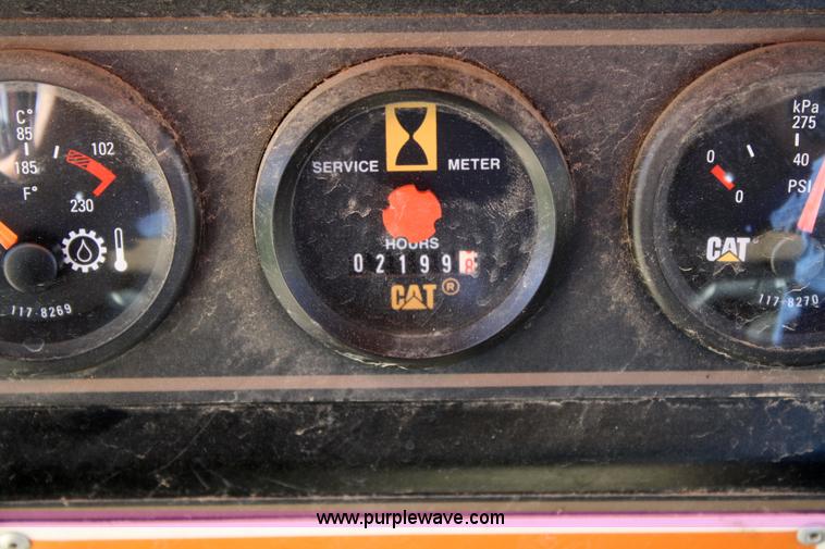 image for item 5028 2005 Caterpillar 939C track loader