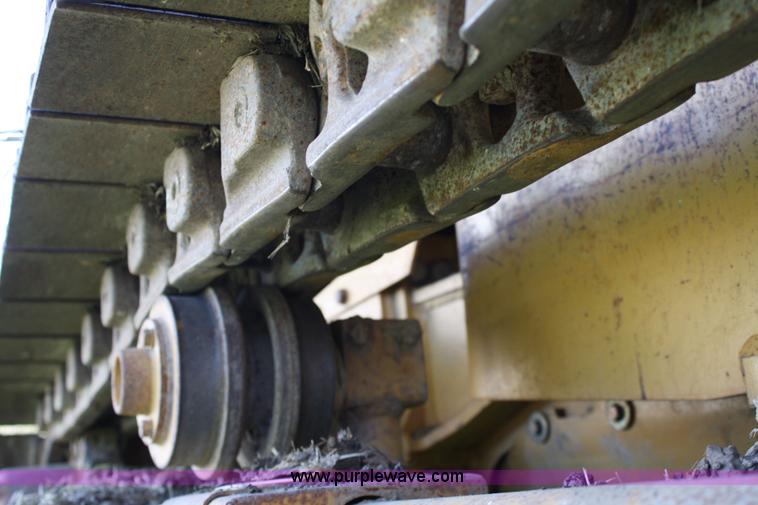 image for item 5028 2005 Caterpillar 939C track loader