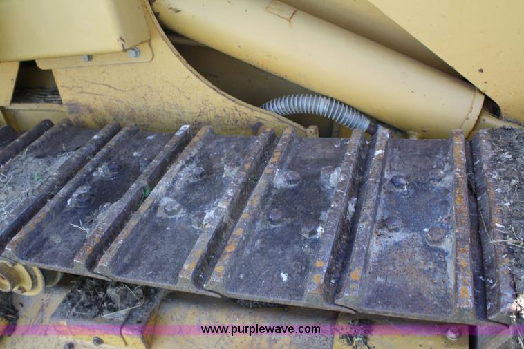 image for item 5028 2005 Caterpillar 939C track loader