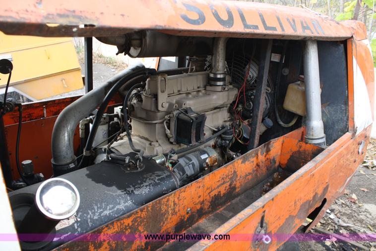 image for item 5088 Sullivan D185 QV air compressor