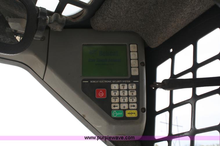 image for item 5091 2000 Bobcat 873 skid steer