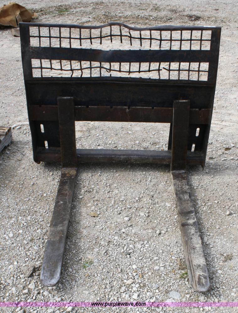 image for item 5094 Skid steer pallet forks