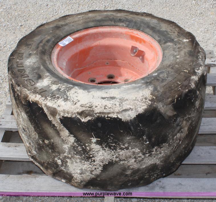 image for item 5097 Skid steer tire and wheel