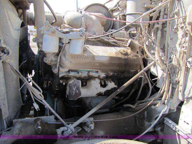 image for item 5253 1974 International Transtar 4200 water truck