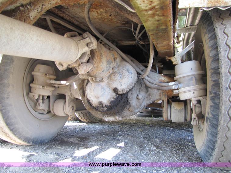 image for item 5253 1974 International Transtar 4200 water truck