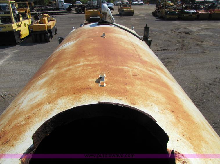 image for item 5253 1974 International Transtar 4200 water truck