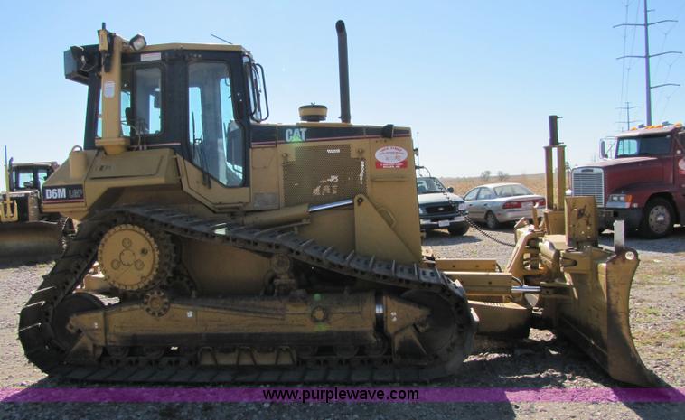 image for item 5282 2001 Caterpillar D6M LGP dozer with Trimble GCS900 3D Automatic Grade Control System